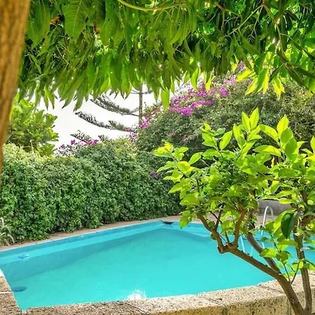 In Malpais De With A Terrace Holiday home Candelaria